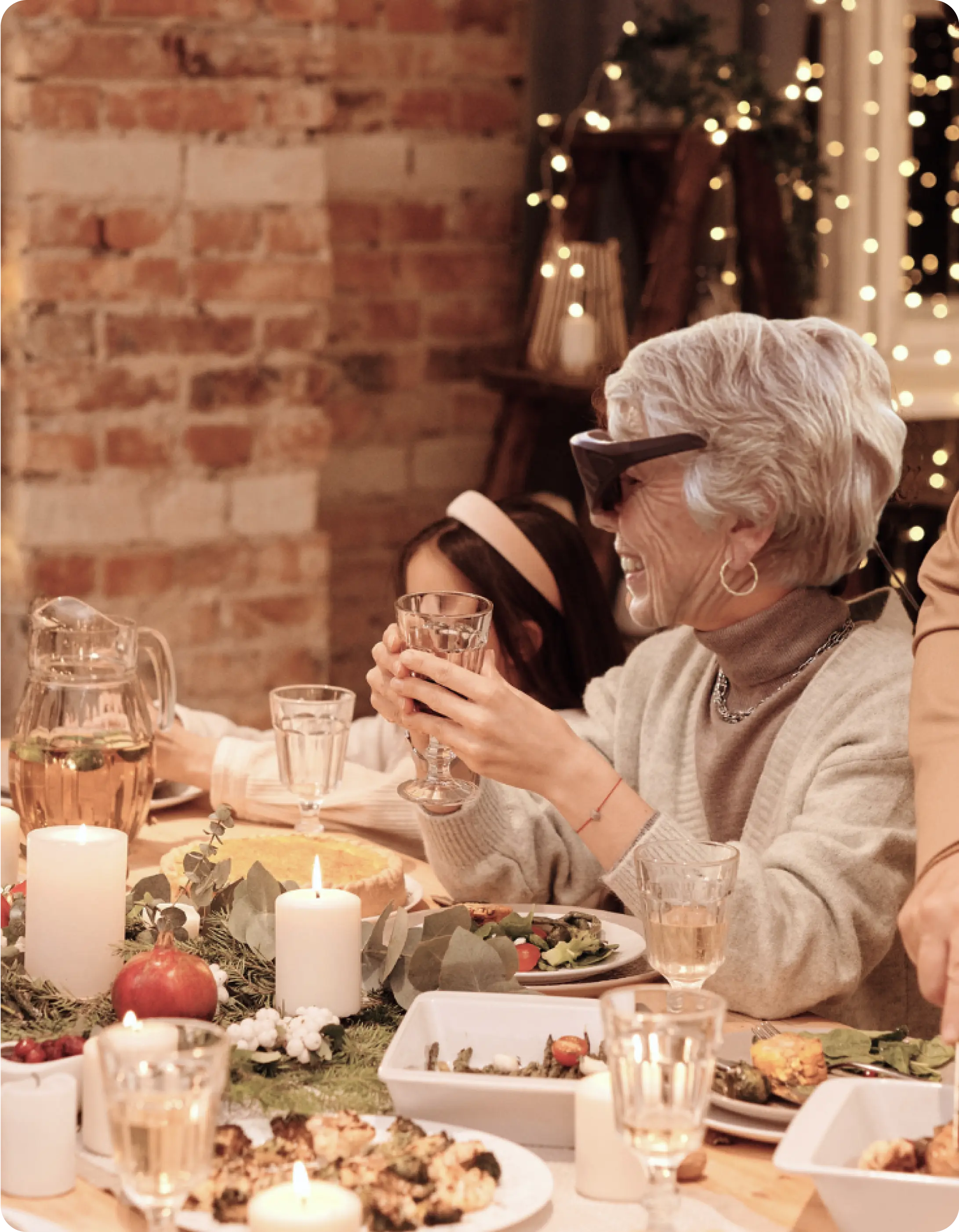 An IrisVision Vista user enjoying a family gathering
